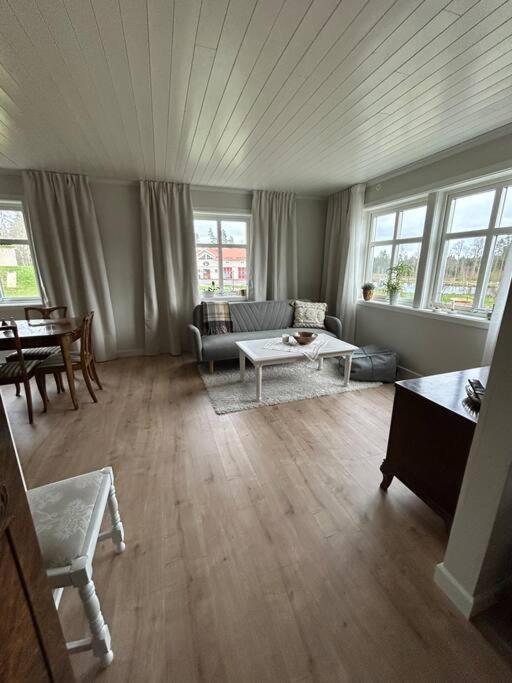 Ny Laegenhet I Vesene Appartement Ljung Buitenkant foto